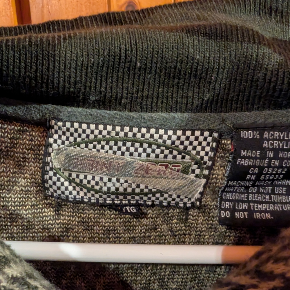 Vintage Men's Chevron Pattern Sweater - Black and Gray - Picture 3 of 7